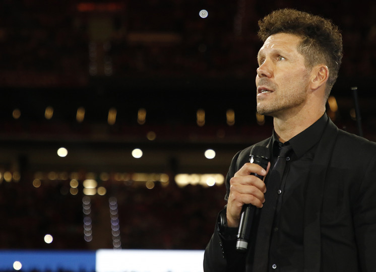 <p>Diego Pablo Simeone durante la celebración de la Supercopa de Europa en el Wanda Metropolitano.</p>