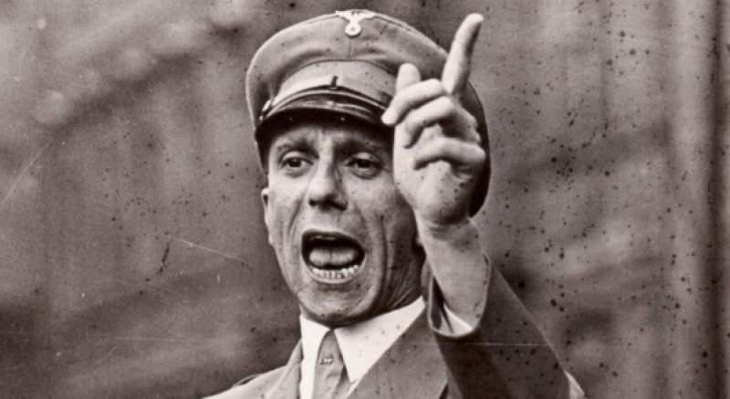 <p>Goebbels en un discurso en Berlín (1934).</p>