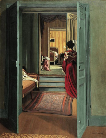 <p><em>Intérieur avec femme en rouge de dos. </em></p>