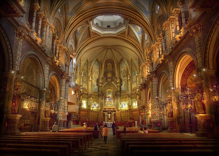 <p>Interior del monasterio de Montserrat, Barcelona.</p>