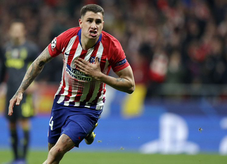 <p>Giménez celebra el primer gol ante la Juventus. </p>