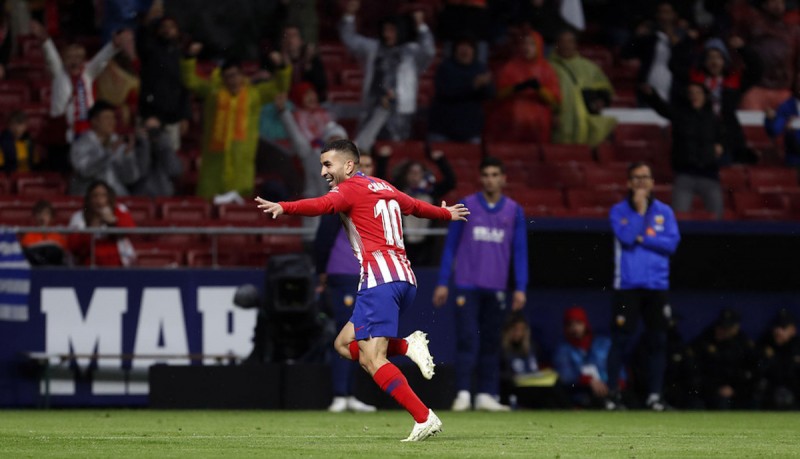 <p>Correa celebra el gol que le da la victoria al Atleti.</p>