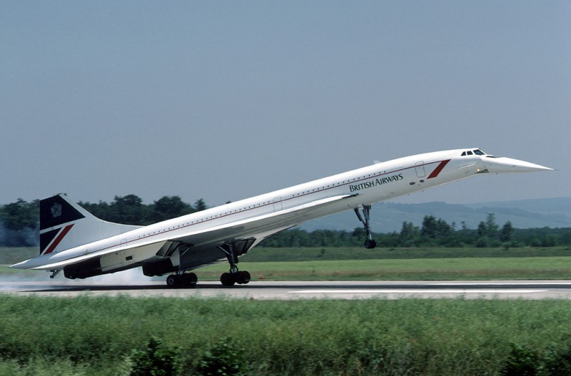 <p>British Airways Concorde G-BOAC, despegando en 1986.</p>