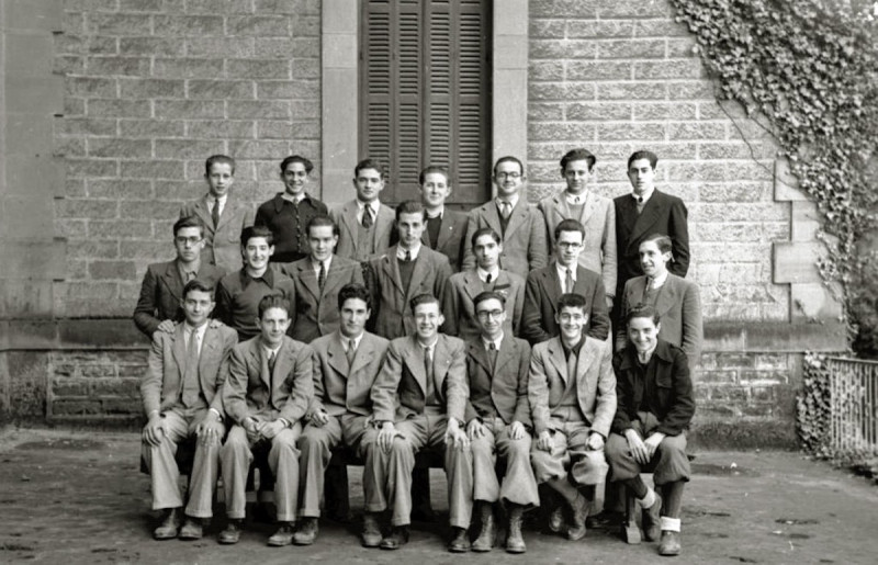 <p>Antiguos alumnos del colegio de Santa María, San Sebastián (1942).</p>