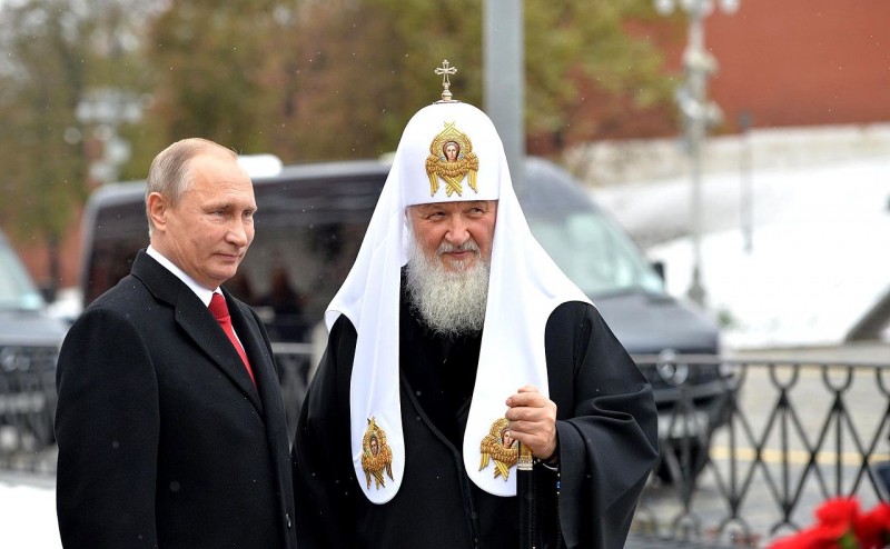 <p>Vladimir Putin y el patriarca Kirill, en la celebración del día de la Unidad Popular en 2016. </p>