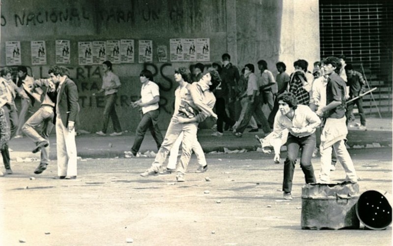 <p>Protestas en el parque O'Higgins, en Santiago, el 1º de mayo de 1984.</p>