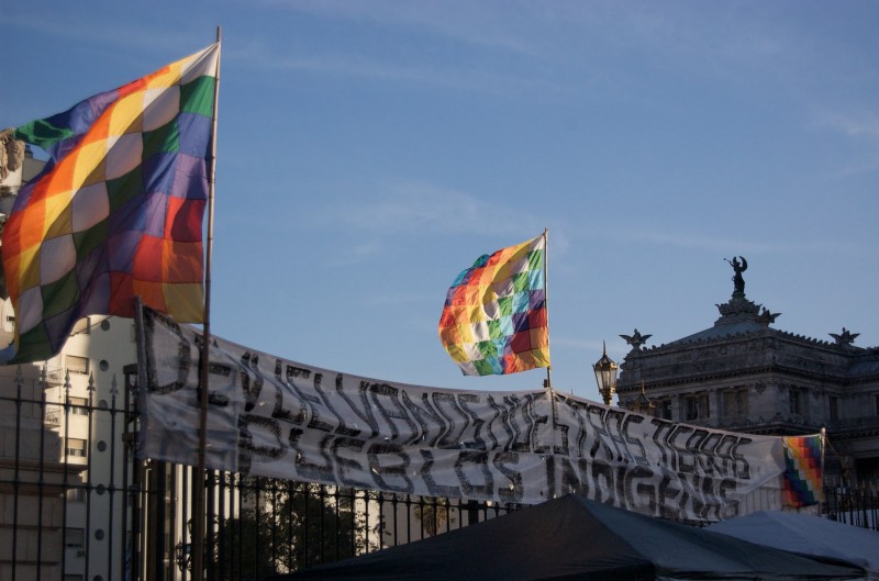 <p>Protestas indígenas ante el congreso boliviano en 2008.</p>