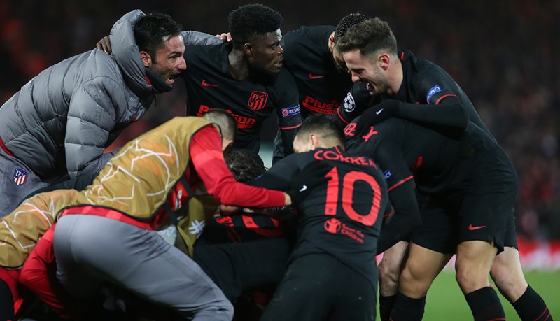 <p>Jugadores del Atleti celebran un gol decisivo en el partido que disputó contra el Liverpool el 11 de marzo de este año.</p>