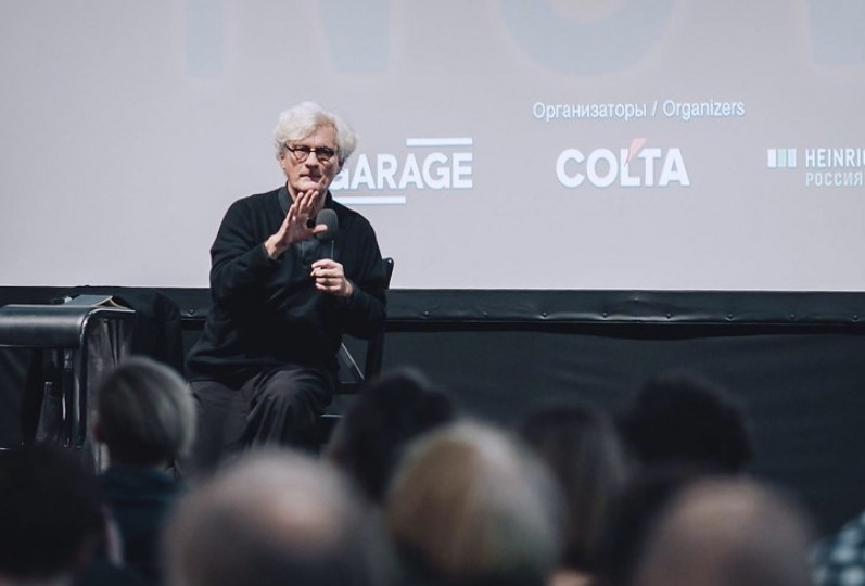 <p>Franco Berardi durante una conferencia, en Moscú.</p>