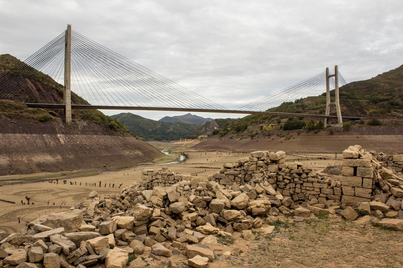 <p>Embalse de Barrios de Luna (provincia de León) en septiembre de 2017.</p>