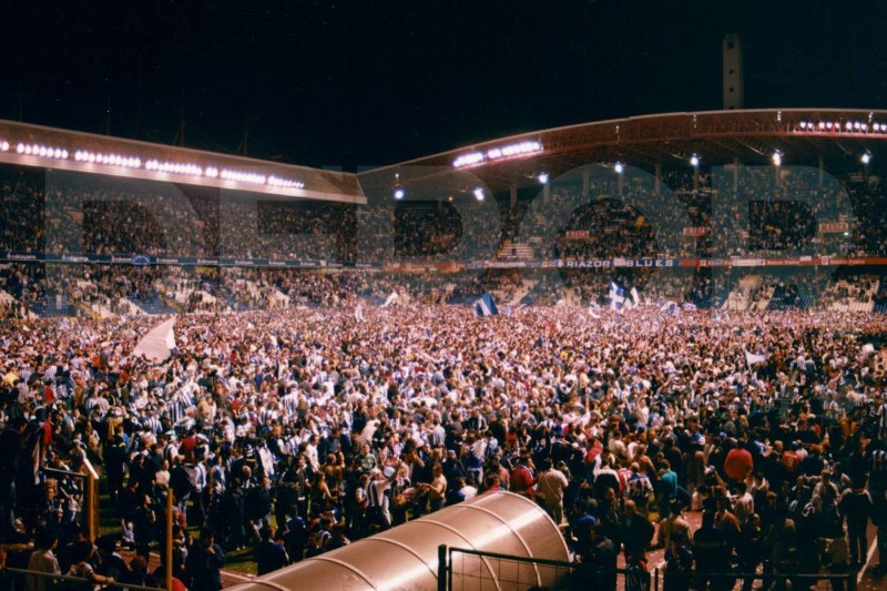 <p>Riazor celebrando el campeonato de Liga, 19 de mayo del 2000. </p>