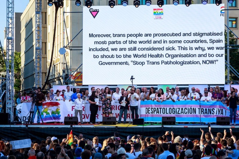 <p>Lectura de manifiesto al final de la manifestación del Orgullo 2017.</p>