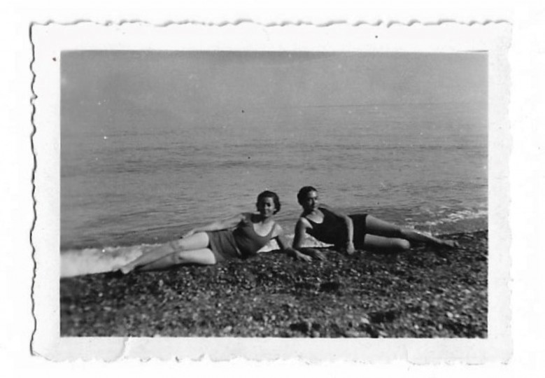 <p>Laura de los Ríos y Ritama Troyano en Almería (6 de junio de 1934). Foto tomada por Federico García Lorca</p>