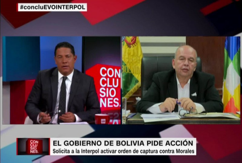 <p>Fernando del Rincón entrevista a Arturo Murillo en la CNN.</p>