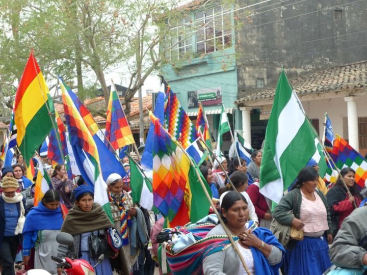 <p>Marcha de la organización de mujeres Bartolina Sisa en la ciudad de Trinidad en 2010.</p>