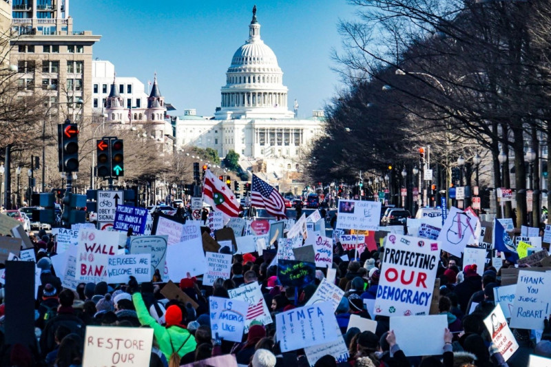 <p>Manifestación en febrero de 2017 contra el veto migratorio de Trump a varios países de mayoría musulmana.</p>