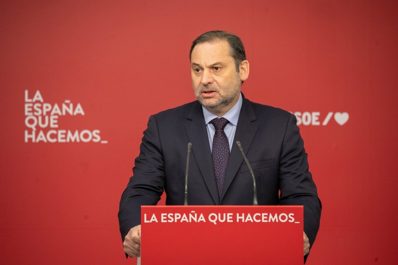 <p>El ministro de Transportes, José Luis Ábalos, durante una rueda de prensa hace unos días.</p>