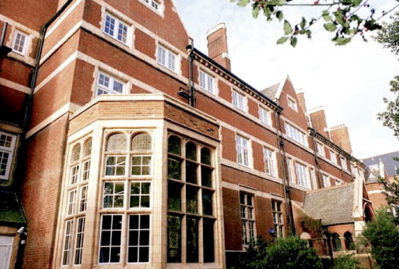 <p>Primera escuela de negocios (Londres, Reino Unido).</p>