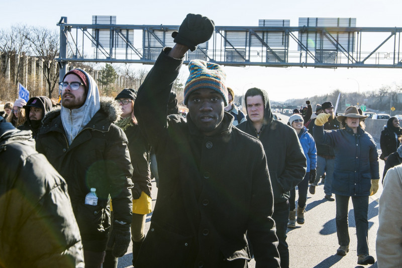 <p>Protesta en Minneapolis (EE.UU.) tras la muerte de Eric Garner a manos de la policía de Nueva York en 2014.</p>