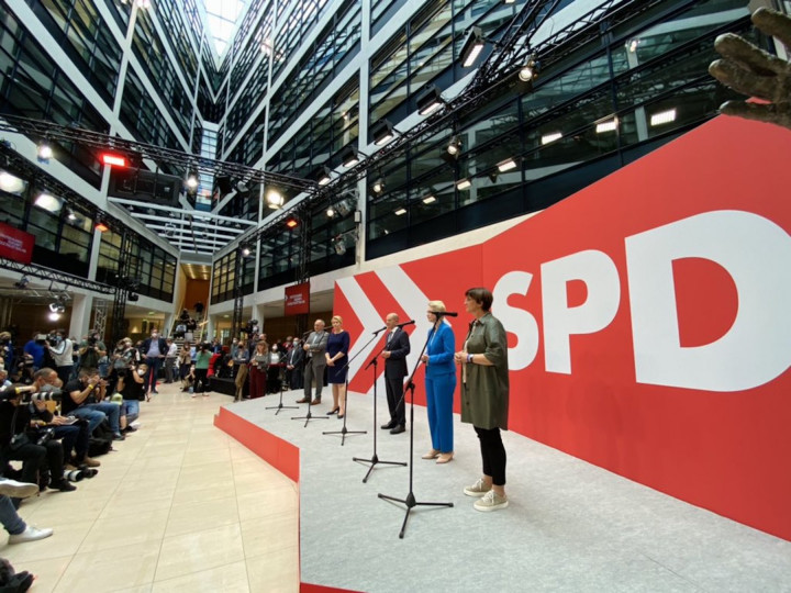 <p>Olaf Scholz, candidato del SPD,  comparece ante la prensa tras conocerse su victoria en las elecciones del 26 de septiembre.  </p>