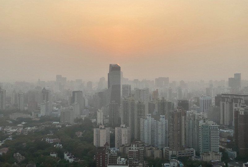 <p>Una capa de contaminación cubre la ciudad de Shangai (China, 2019).</p>