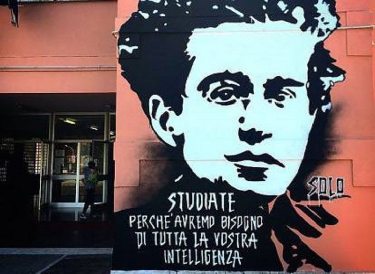 <p>Un grafiti del artista Solo que representa a Antonio Gramsci en un instituto de Roma.</p>