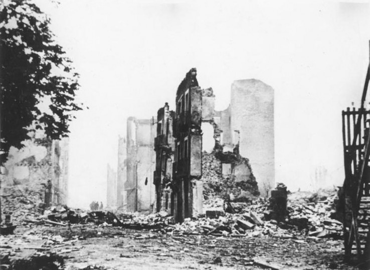 <p>Ruinas de Gernika en 1937. Autor desconocido.</p>