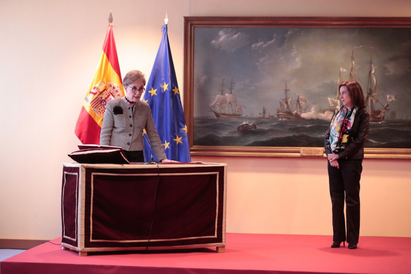 <p>Toma de posesión de la ya exdirectora del CNI, Paz Esteban, junto a la ministra Margarita Robles. </p>