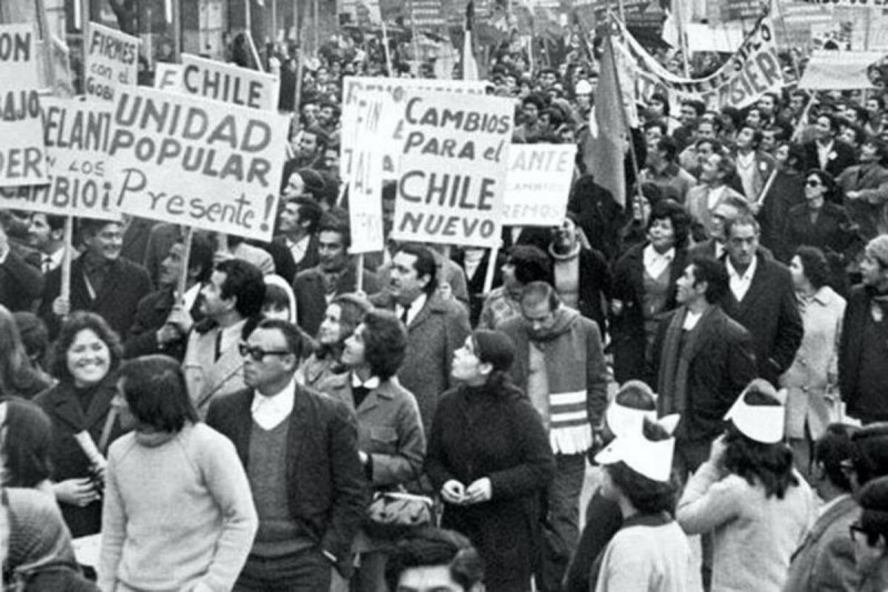 <p>Fotograma de ‘La batalla de Chile’ (Guzmán, 1975).</p>