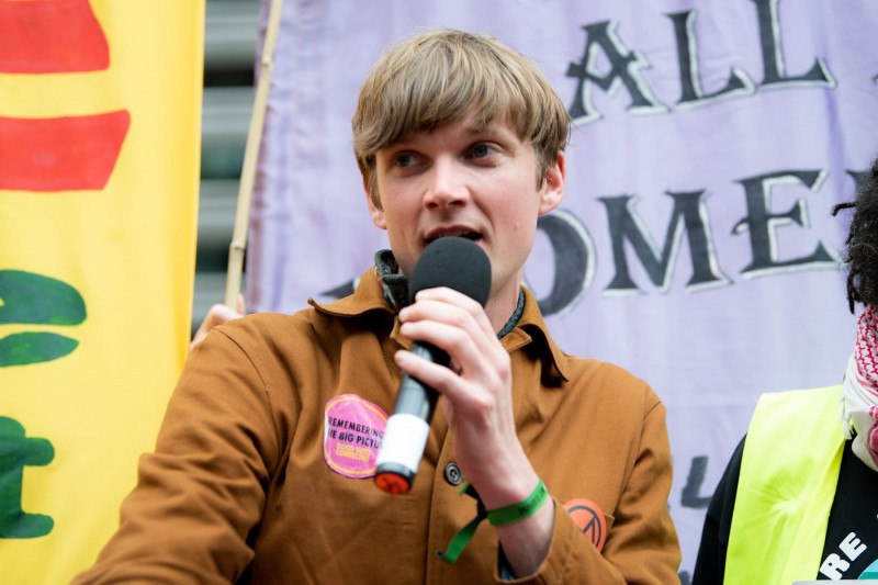 <p>Rob Callender, coordinador de Acciones de Extinction Rebellion en el Reino Unido, durante una protesta. / <strong>Imagen cedida por el entrevistado</strong></p>