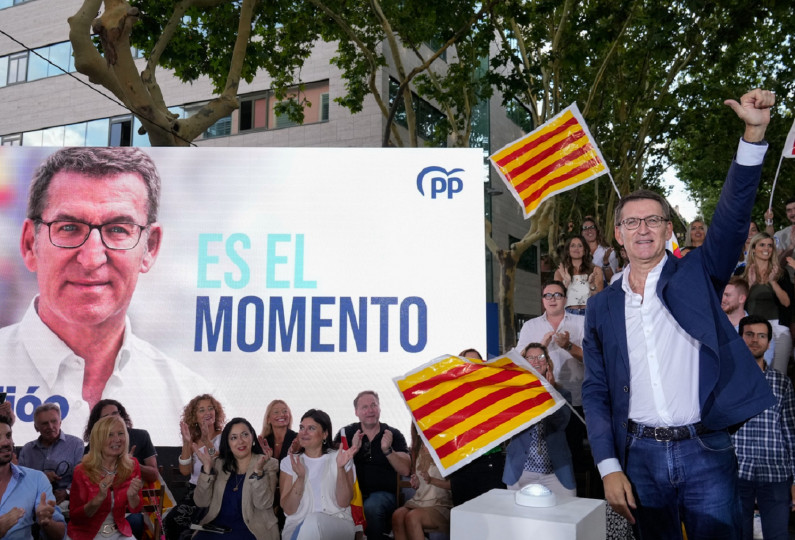 <p>El presidente del PP, Alberto Núñez Feijóo, durante el acto celebrado en Castelldefels el 6 de julio. / <strong>PP</strong></p>