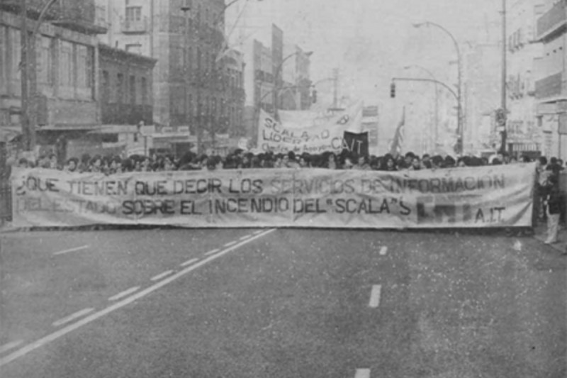 <p>Manifestación en Barcelona por las detenciones derivadas del incendio en la sala Scala. / <strong>CNT</strong></p>