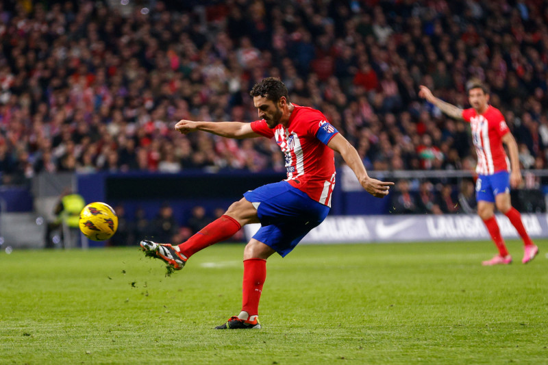 <p>Un pase de Koke durante el encuentro ante el Valencia. / <strong>Ángel Gutiérrez (Club Atlético de Madrid)</strong></p>