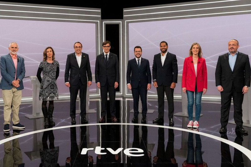 <p>Los y las candidatas al Govern de Catalunya, en el debate electoral organizado por RTVE. / <strong>RTVE</strong></p>