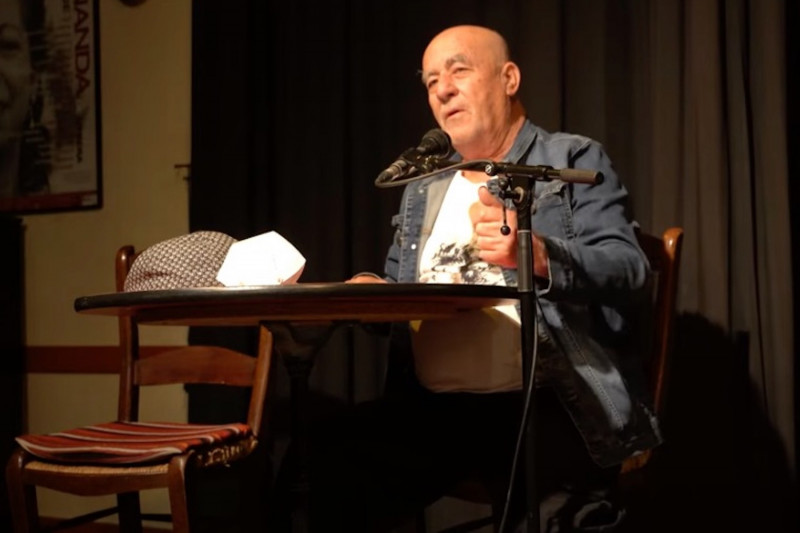 <p>José Luis Ortiz Nuevo, en Madrid, durante la Suma Flamenca, 2020, dando una conferencia sobre Morente. / <strong>De Flamenco TV</strong></p>