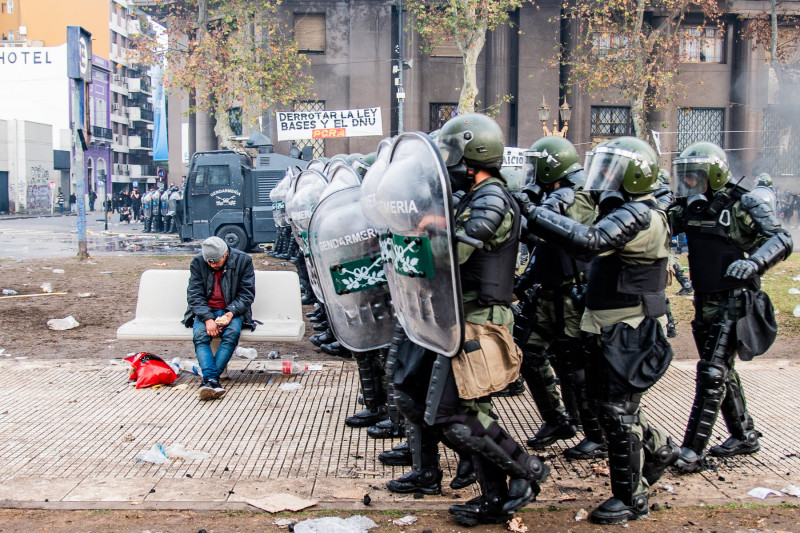 <p>Imágenes de la represión policial de las protestas en Buenos Aires. / <strong>S. M.</strong></p>