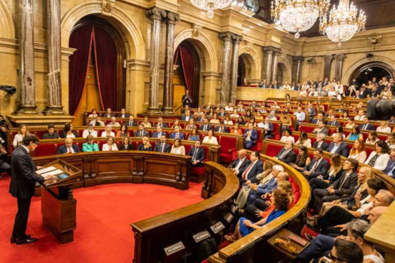 <p>Pleno de investidura de Salvador Illa. / <strong>Parlament de Catalunya (Sergio Ramos Lavedesa)</strong></p>