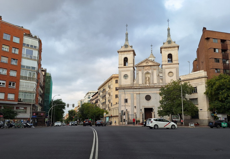 <p>La iglesia de Santa Teresa y Santa Isabel en Chamberí. / <strong>R. A.</strong></p>