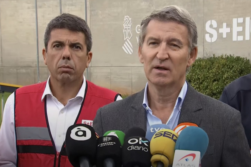 <p>Alberto Núñez Feijóo y Carlos Mazón durante la rueda de prensa en Valencia. / <strong>Youtube</strong></p>