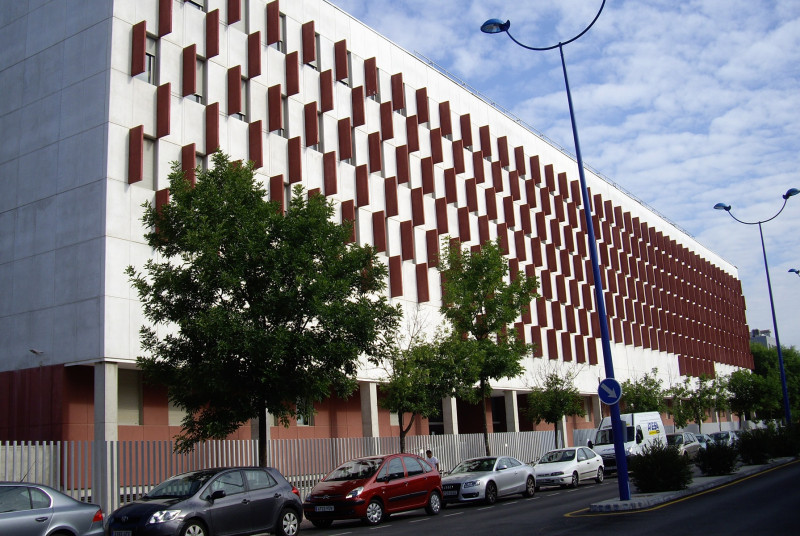 <p>Facultad de Comunicación de la Universidad de Sevilla. / <strong>Groove00</strong></p>