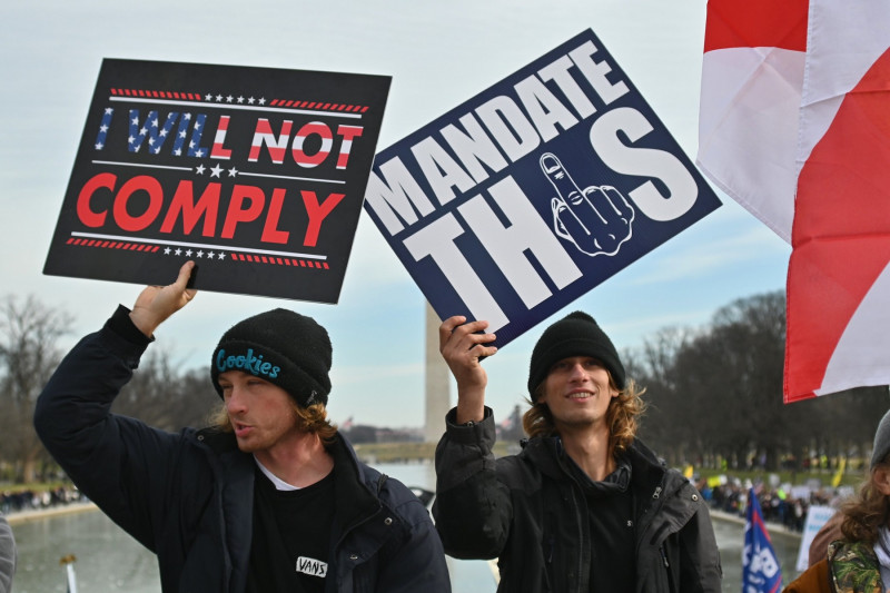 <p>Protesta contra las exigencias de vacunas contra el covid en Washington DC en 2022. / <strong>Brett Davis (Flickr)</strong></p>