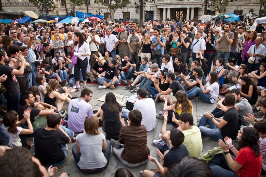 <p>Asamblea popular en Valencia  el 22 de mayo del 2011  </p>