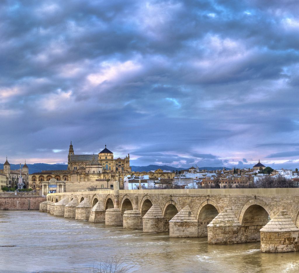 Puente romano de Córdoba. (Turismo de Córdoba.)