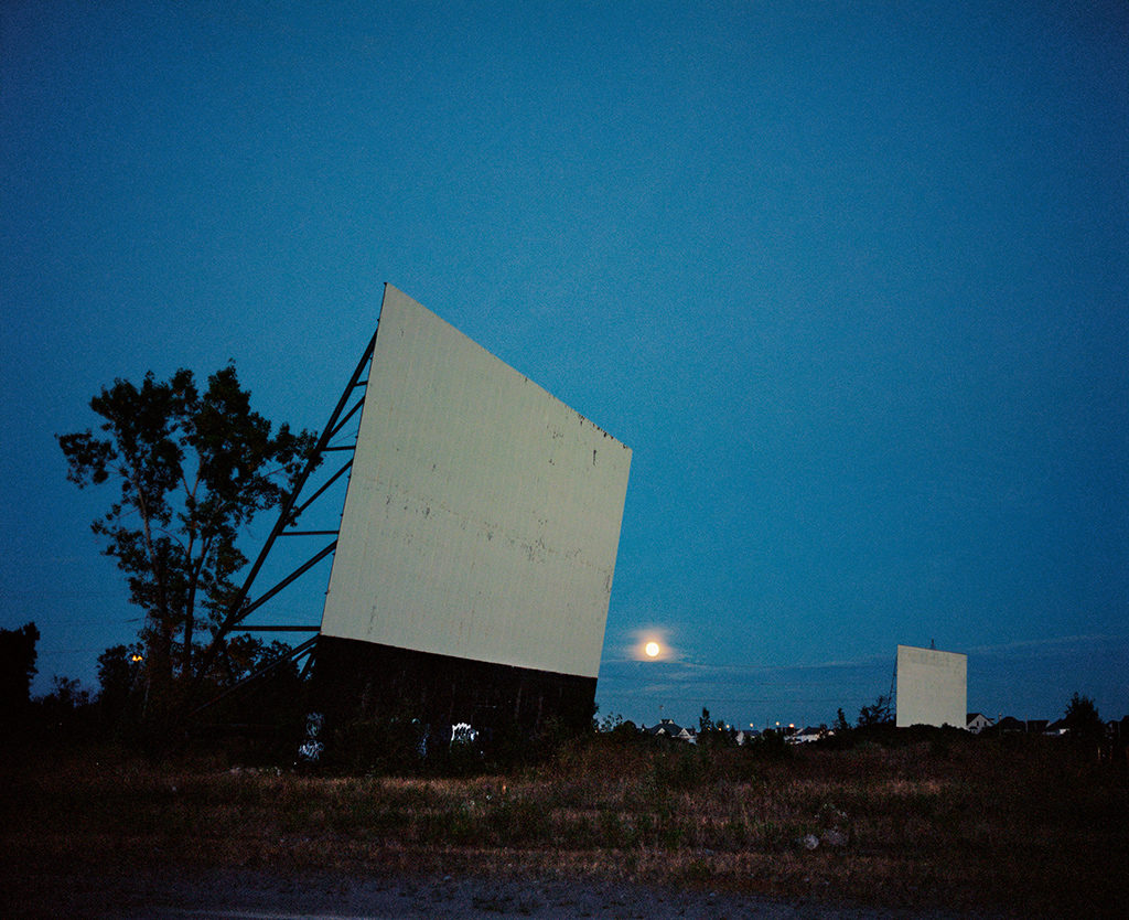 Conduciendo por la noche, Montreal, Canadá, 2013.