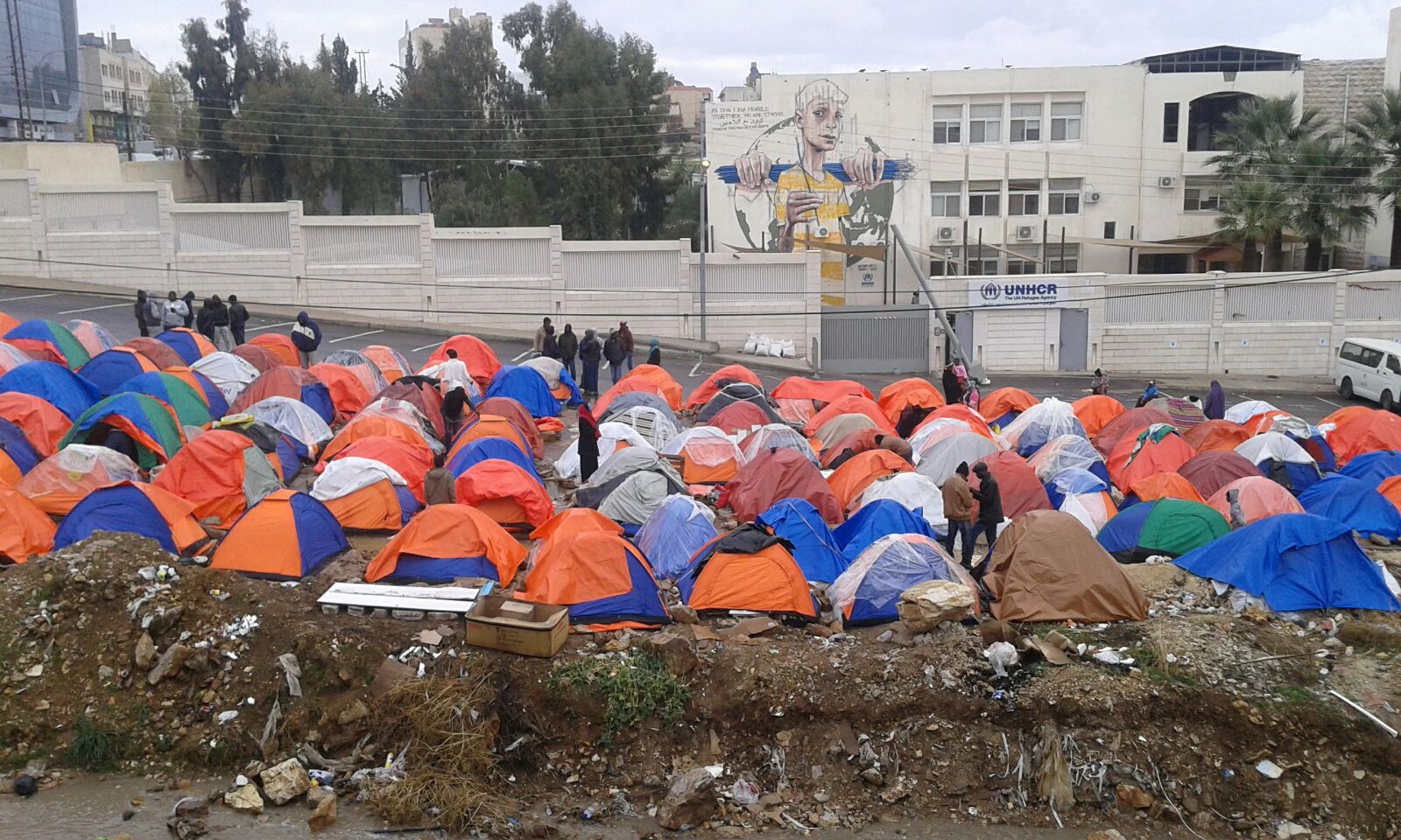 <p>Durante un mes 258 tiendas de campaña rompieron la normalidad de la sede la organización.</p>