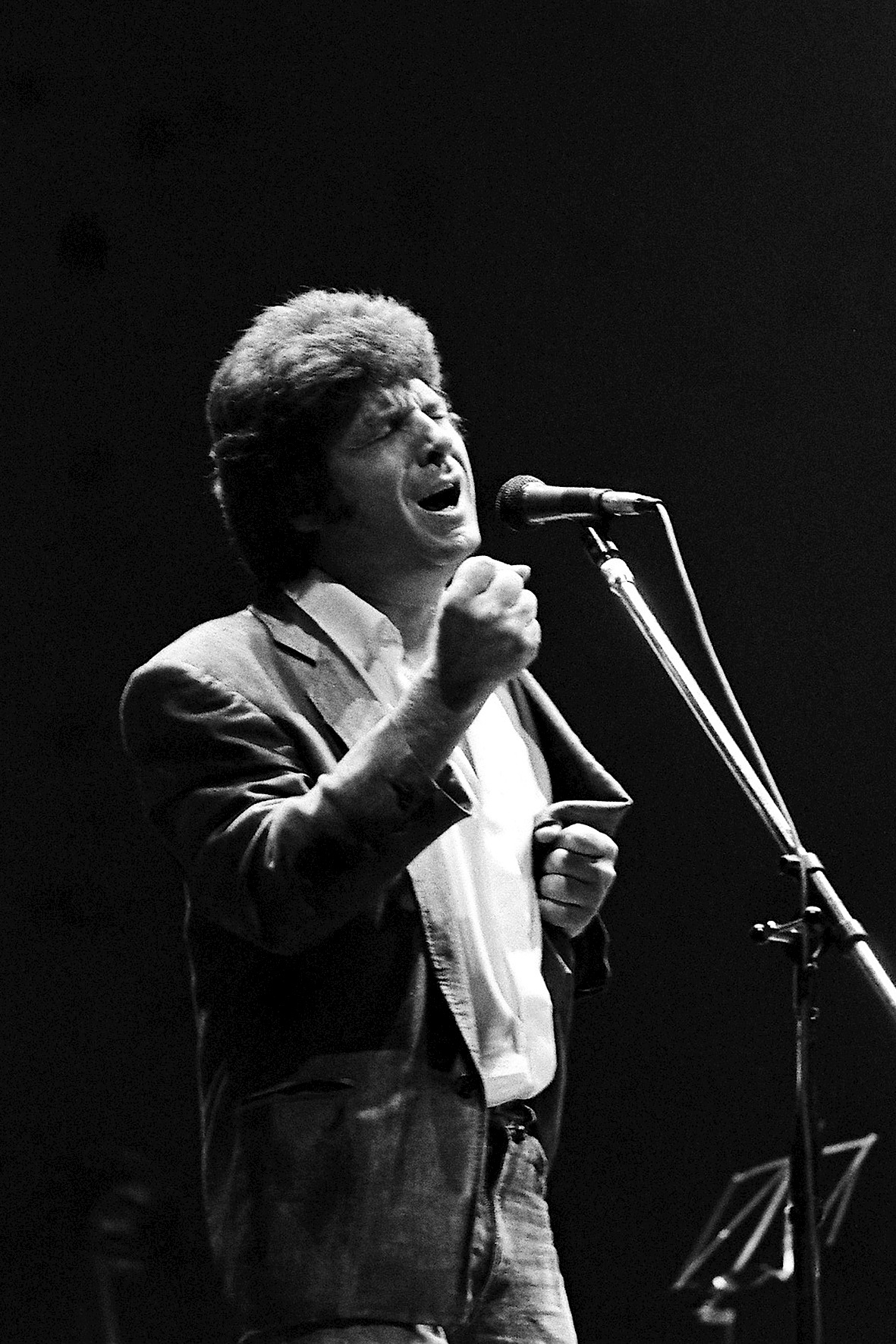 <p>Enrique Morente, en el VI Festival de Jazz del Teatro Pavón, Madrid. 14/11/85</p>