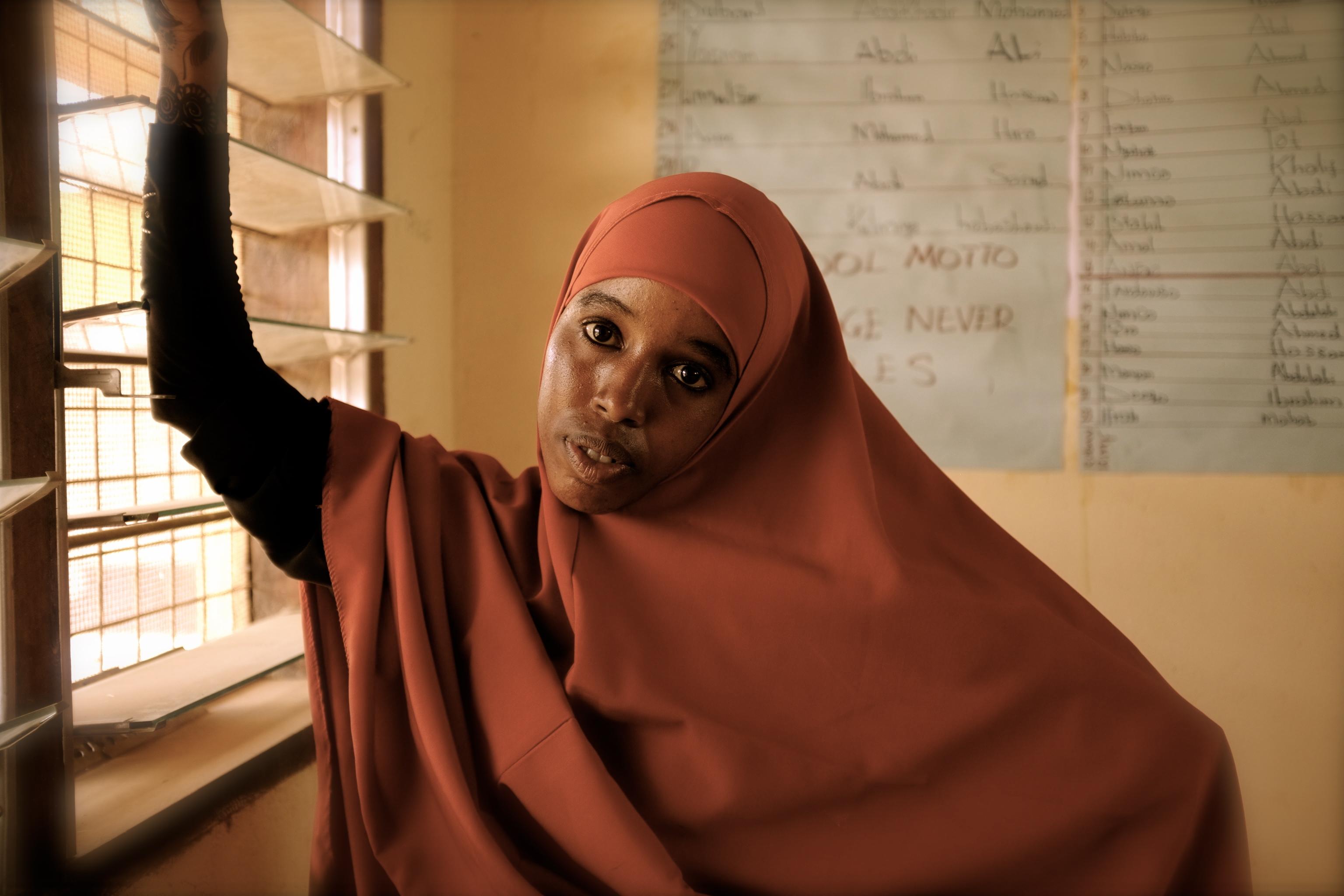 <p>Kheyro llegó a Dadaab con solo dos años de la mano de su madre. Huían de la guerra civil somalí.</p>