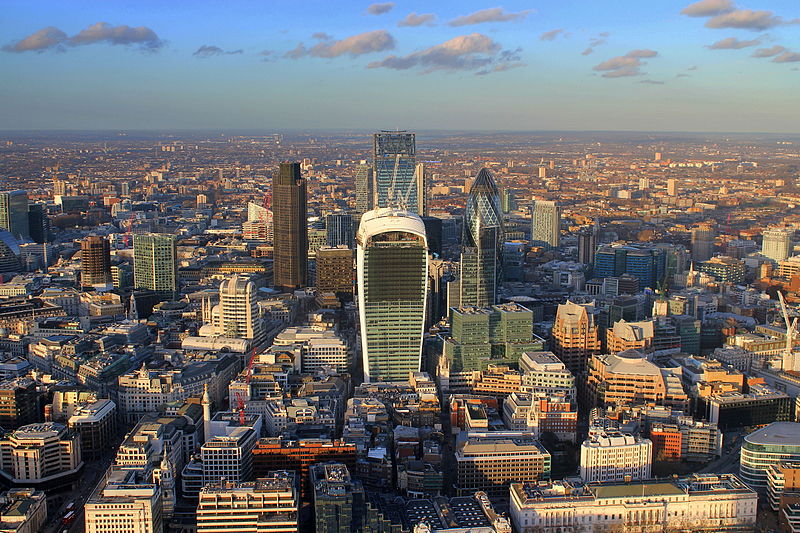 <p>Rascacielos en el distrito financiero de la ciudad de Londres.</p>