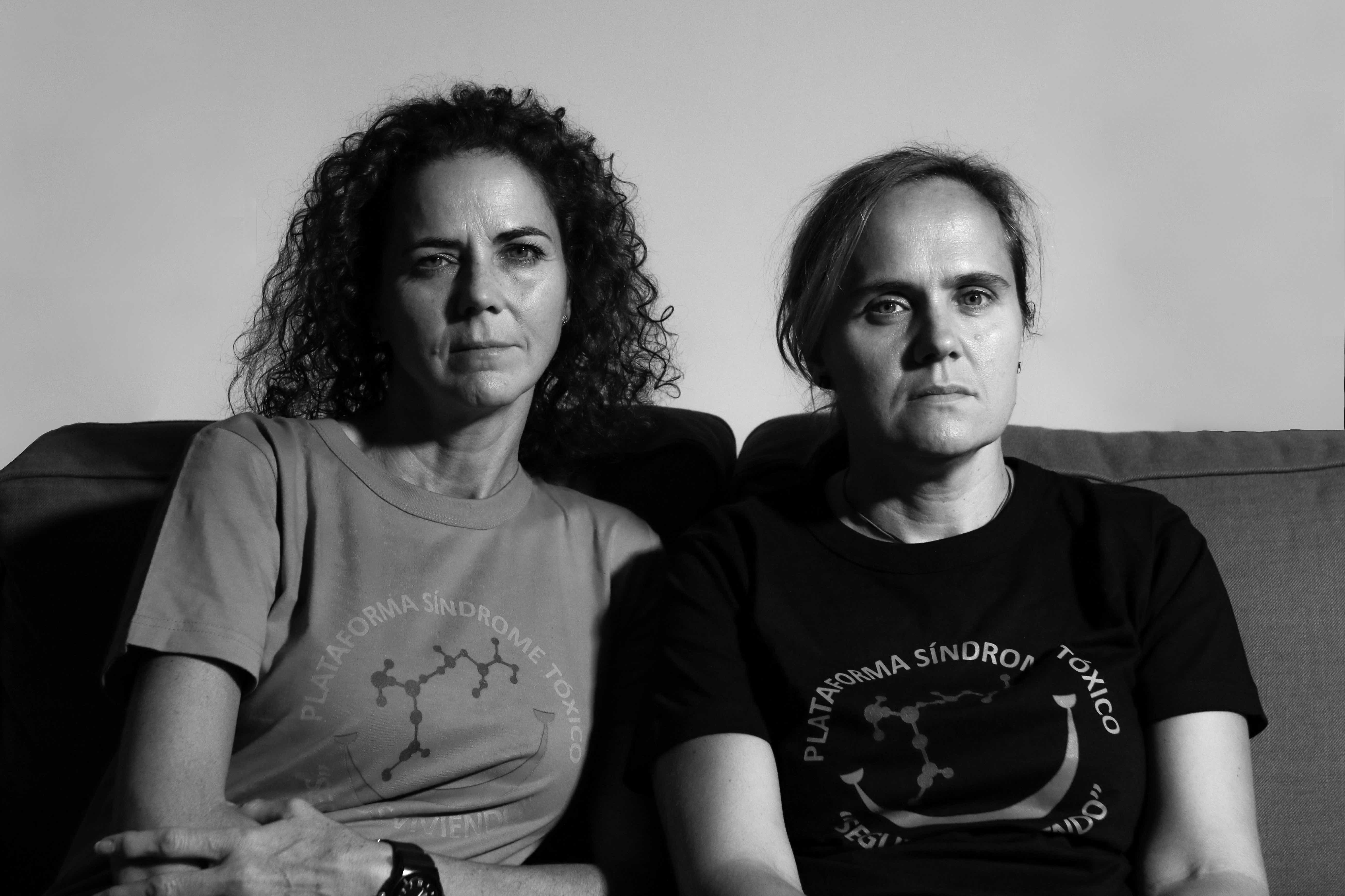 <p>Pilar y Juana Higes Pastor. Edad: 45 y 44. Edad a la que enfermaron: 10 y 9. Síntomas actuales: problemas en las articulaciones y colesterol elevado. </p>