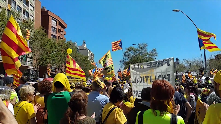 <p>Manifestación en Barcelona por la libertad de los políticos encarcelados. 15 de abril de 2018</p>